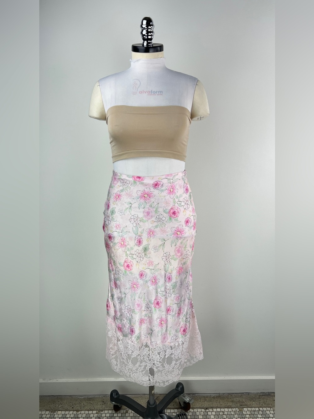💚 3710. Floral Lace Trim Midi Skirt in Pink and White